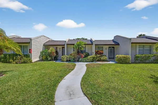 Property Slideshow image 3 of 30 | 224 lake constance dr # 224, West Palm Beach, FL, 33411