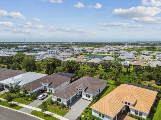 Property Slideshow image 3 of 99 | 4952 surfside cir, Bradenton, FL, 34211