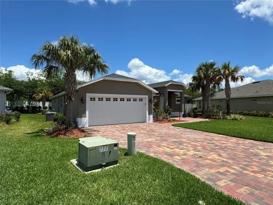 Property Slideshow image 2 of 20 | 10351 addison shore way, Oxford, FL, 34484