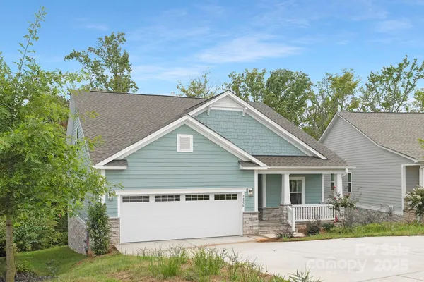 Property Slideshow image 3 of 37 | 24558 blue heron cir # 402, Lancaster, SC, 29720
