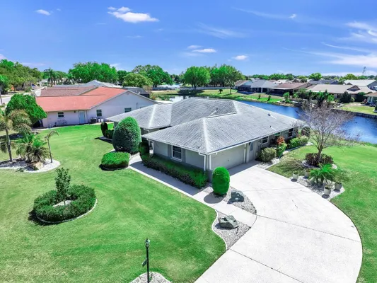 Property Slideshow image 2 of 51 | 2110 w view dr, Sun City Center, FL, 33573