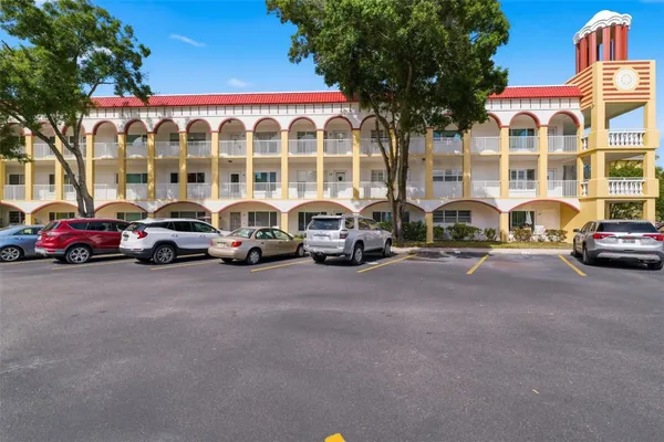 Property Slideshow image 3 of 35 | 2430 florentine way 58, Clearwater, FL, 33763