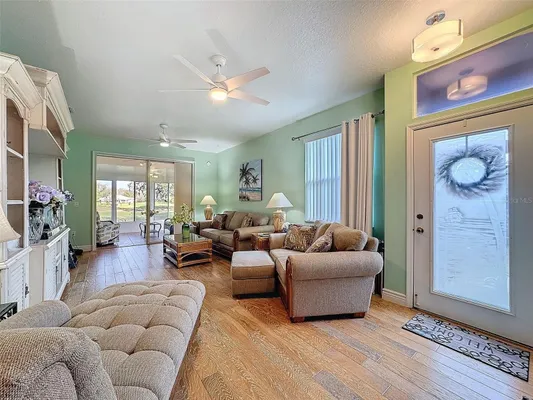 Property Slideshow image 2 of 57 | 11723 foxworth ln, New Port Richey, FL, 34654