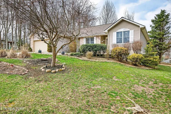 Property Slideshow image 2 of 35 | 15 ridge crest cir, Crossville, TN, 38558