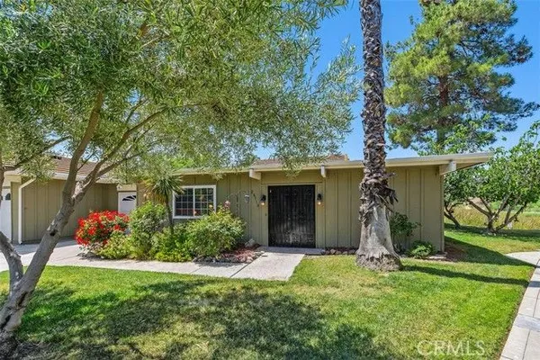 Property Slideshow image 2 of 27 | 28518 via las flores, Murrieta, CA, 92563