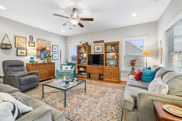 Property Slideshow image 3 of 28 | 1442 woodside dr, Lebanon, TN, 37087