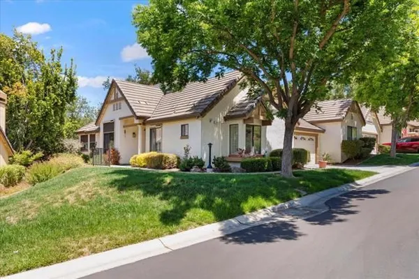 Property Slideshow image 2 of 19 | 7886 moorfoot ct, San Jose, CA, 95135