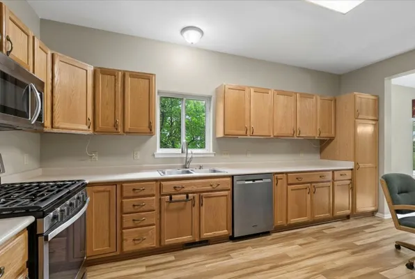 Property Slideshow image 3 of 17 | 3819 fox hunt way, Grayslake, IL, 60030