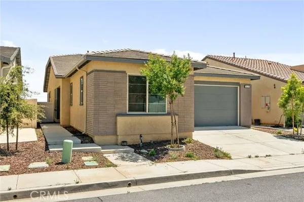 Property Slideshow image 3 of 53 | 1649 spring run ln, Beaumont, CA, 92223