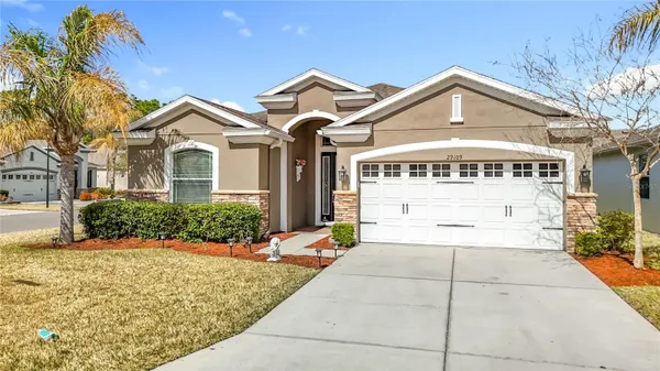 Property Slideshow image 2 of 67 | 29109 enniscrone dr, San Antonio, FL, 33576