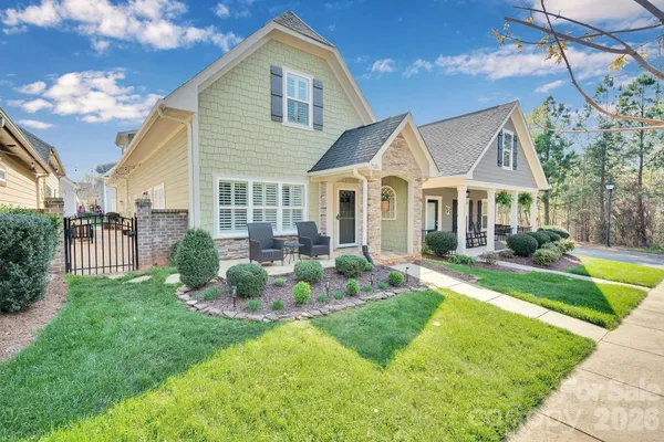 Property Slideshow image 3 of 32 | 7526 fairway villa cir, Denver, NC, 28037