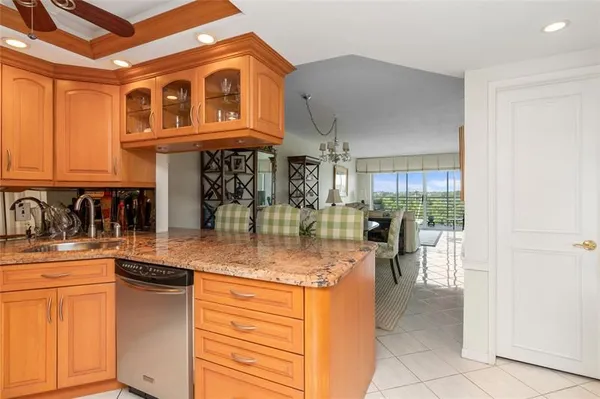 Property Slideshow image 3 of 35 | 2731 ne 14th street cswy 637, Pompano Beach, FL, 33062