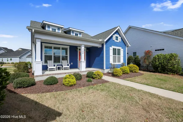 Property Slideshow image 2 of 64 | 725 wharton ave, Wilmington, NC, 28412