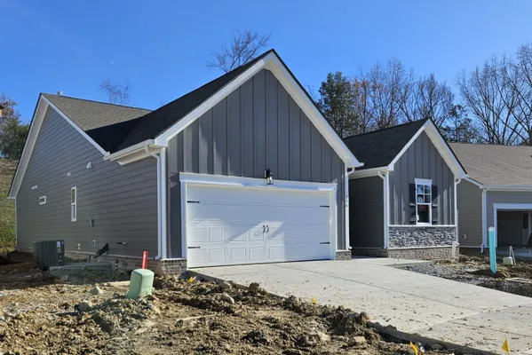 Property Slideshow image 2 of 34 | 356 stonehaus cir, Antioch, TN, 37013