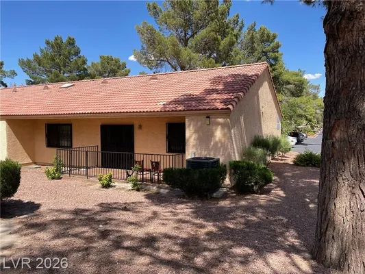 Property Slideshow image 2 of 39 | 2851 s valley view blvd 1198, Las Vegas, NV, 89102