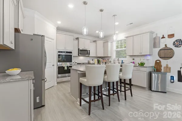 Property Slideshow image 3 of 43 | 108 w northstone rd, Mooresville, NC, 28115