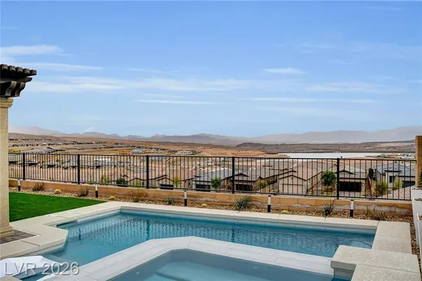Property Slideshow image 2 of 68 | 74 lake bluff ct, Henderson, NV, 89011