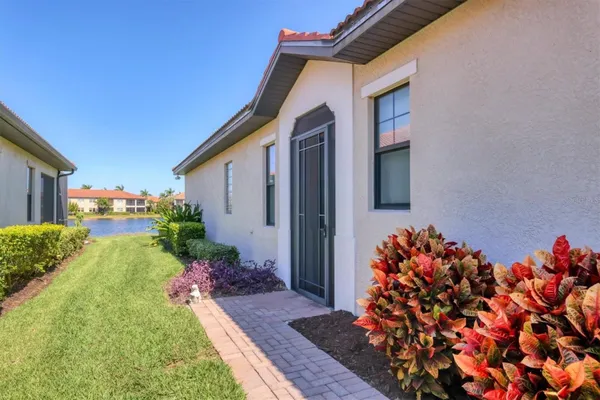 Property Slideshow image 2 of 58 | 10424 crooked creek dr, Venice, FL, 34293