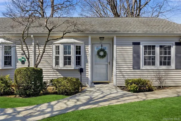 Property Slideshow image 2 of 23 | 65 harbor n, Babylon, NY, 11701