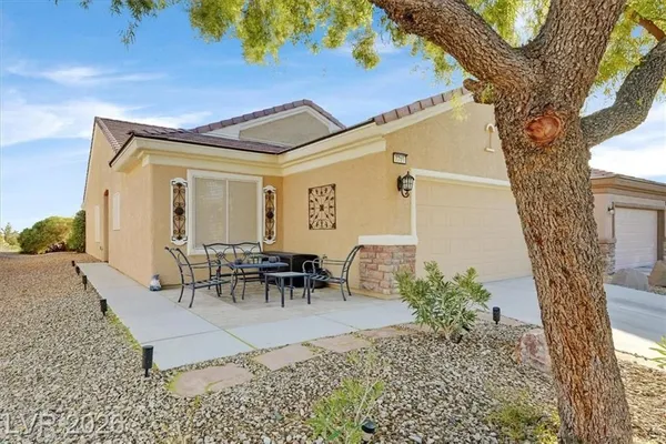 Property Slideshow image 2 of 52 | 7716 pine warbler way, North Las Vegas, NV, 89084