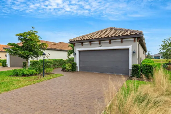 Property Slideshow image 3 of 57 | 4727 motta ct, Bradenton, FL, 34211