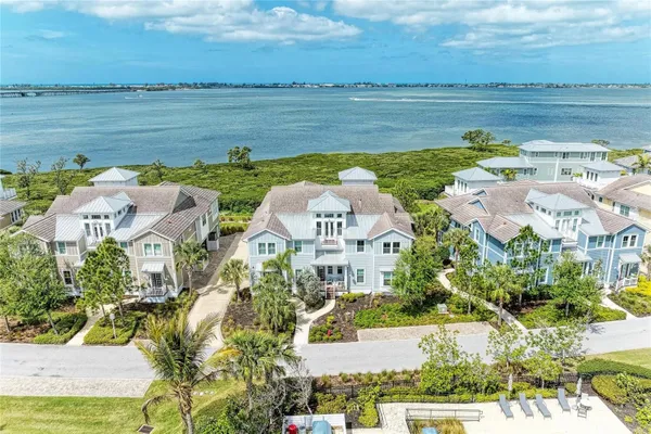 Property Slideshow image 2 of 100 | 342 castaway cay dr 201, Bradenton, FL, 34209