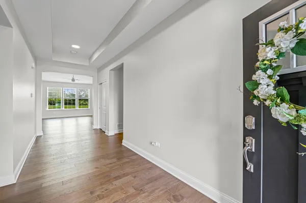 Property Slideshow image 2 of 28 | 1117 black cherry dr, Crystal Lake, IL, 60012