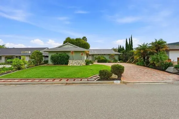 Property Slideshow image 3 of 56 | 1051 la reina dr, San Marcos, CA, 92078