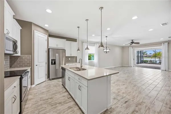 Property Slideshow image 3 of 28 | 11516 renaissance blvd, Venice, FL, 34293