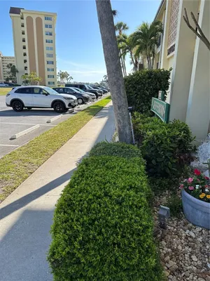 Property Slideshow image 3 of 31 | 4700 cove cir 107, St Petersburg, FL, 33708