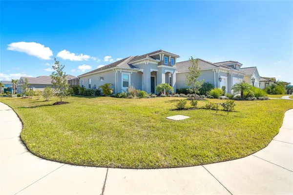 Property Slideshow image 2 of 39 | 11197 hogan cir, Englewood, FL, 34223
