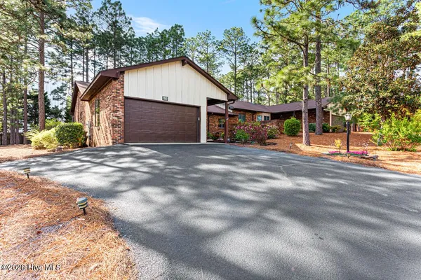 Property Slideshow image 2 of 40 | 654 redwood dr, Southern Pines, NC, 28387