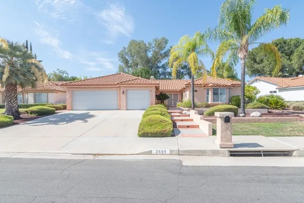 Property Slideshow image 3 of 64 | 2699 peach tree st, Hemet, CA, 92545