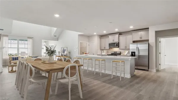 Property Slideshow image 3 of 31 | 2017 barton ln, Chesapeake, VA, 23322