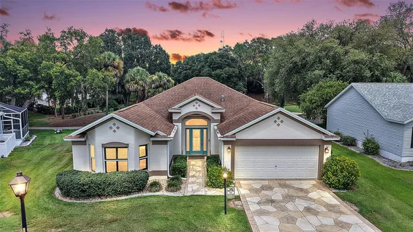 Property Slideshow image 3 of 55 | 522 loma paseo dr, Lady Lake, FL, 32159