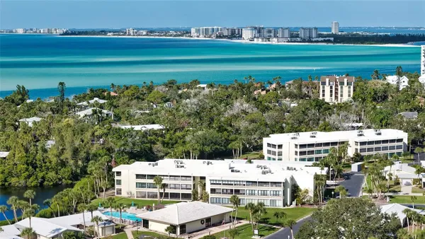 Property Slideshow image 3 of 64 | 199 whispering sands dr 204, Sarasota, FL, 34242