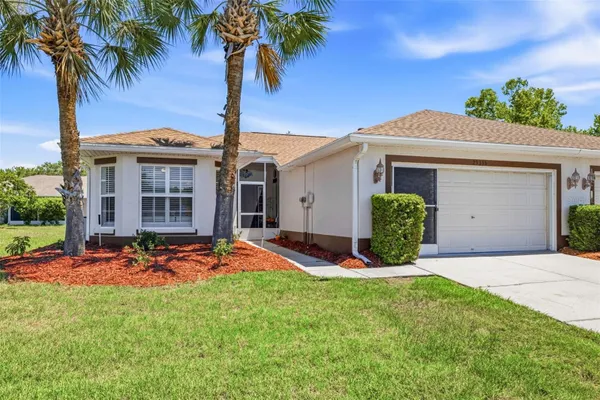 Property Slideshow image 2 of 46 | 29335 caddy shack ln, San Antonio, FL, 33576