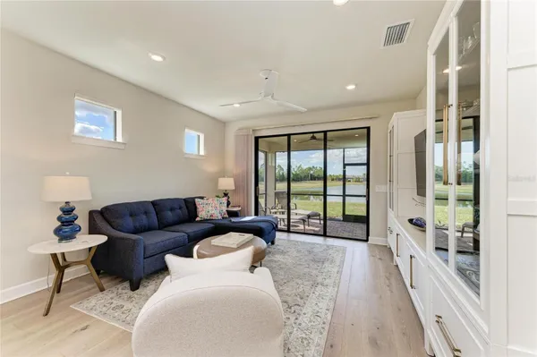 Property Slideshow image 2 of 68 | 7502 summerland cv, Lakewood Ranch, FL, 34202