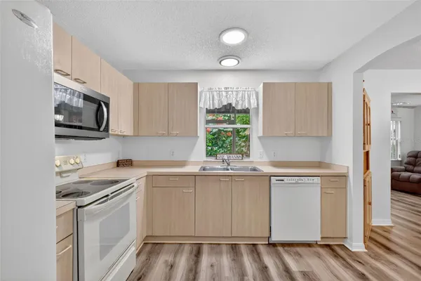 Property Slideshow image 3 of 31 | 220 palermo pl, The Villages, FL, 32159