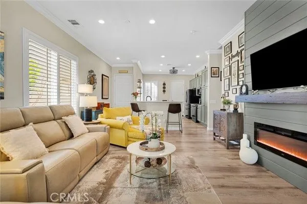 Property Slideshow image 2 of 37 | 10265 wascana ln, Apple Valley, CA, 92308