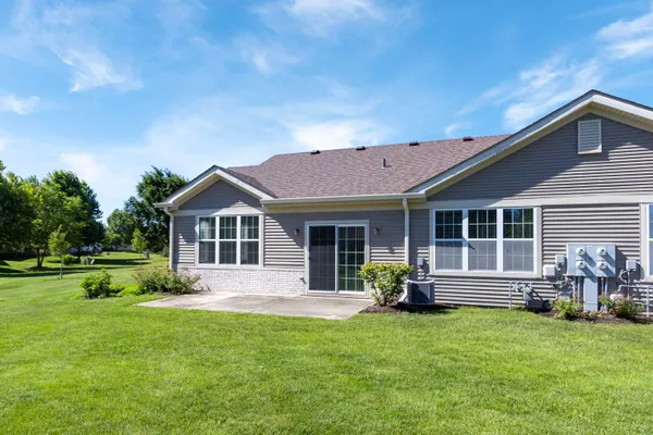 Property Slideshow image 2 of 21 | 16567 buckner pond way, Crest Hill, IL, 60403