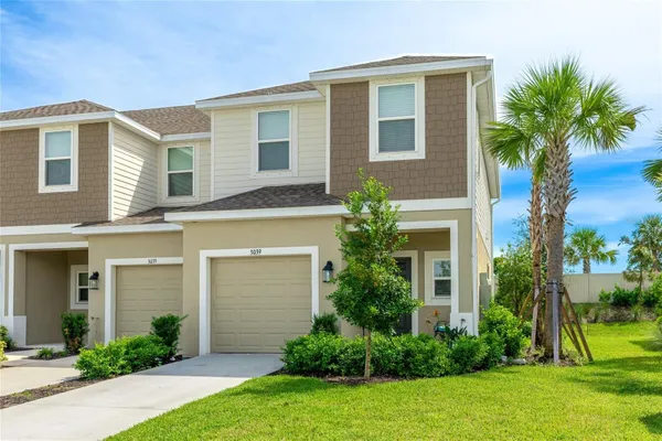 Property Slideshow image 2 of 26 | 3039 novara ln, Bradenton, FL, 34211