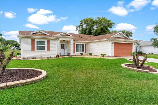 Property Slideshow image 3 of 49 | 25093 riverwalk dr, Leesburg, FL, 34748