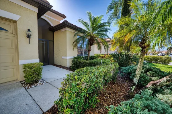 Property Slideshow image 2 of 39 | 8142 stirling falls cir, Sarasota, FL, 34243