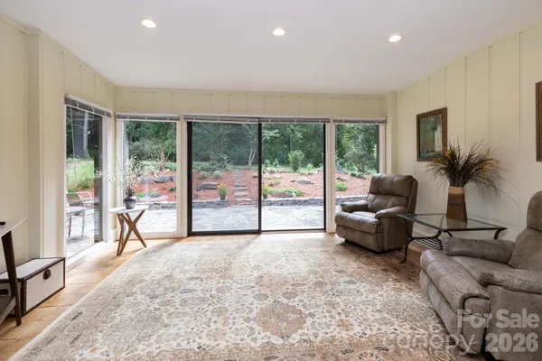 Property Slideshow image 2 of 28 | 301 crowfields dr, Asheville, NC, 28803