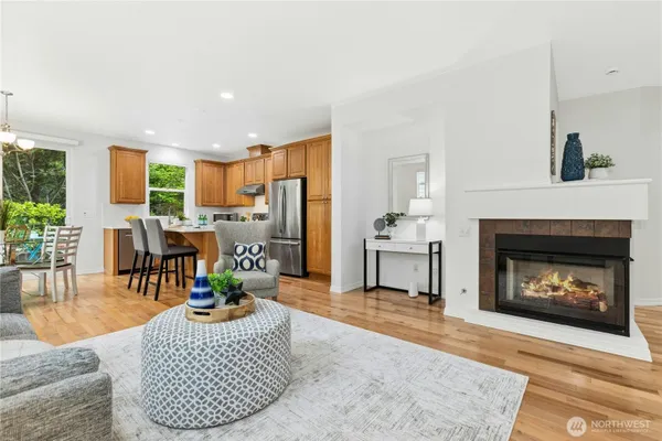 Property Slideshow image 3 of 33 | 22920 ne 132nd pl, Redmond, WA, 98053