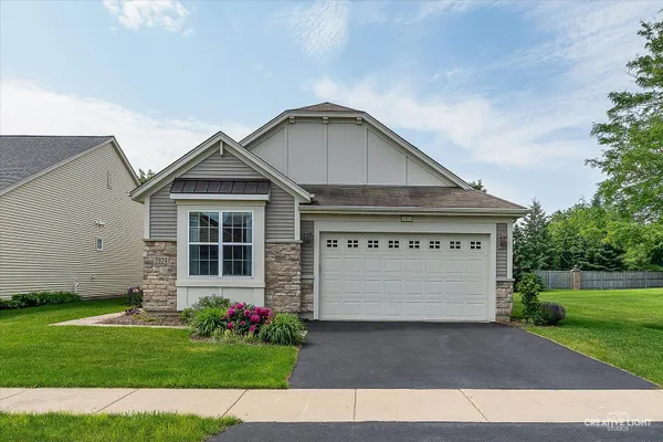 Property Slideshow image 2 of 29 | 2924 raleigh ct, Naperville, IL, 60564