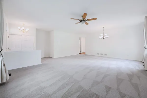 Property Slideshow image 3 of 33 | 669 saugatuk cir, Romeoville, IL, 60446