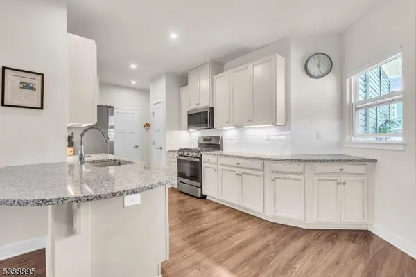 Property Slideshow image 3 of 24 | 11 sharp shinned ct, Washington, NJ, 07882