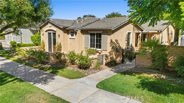 Property Slideshow image 2 of 60 | 196 four seasons blvd, Hemet, CA, 92545